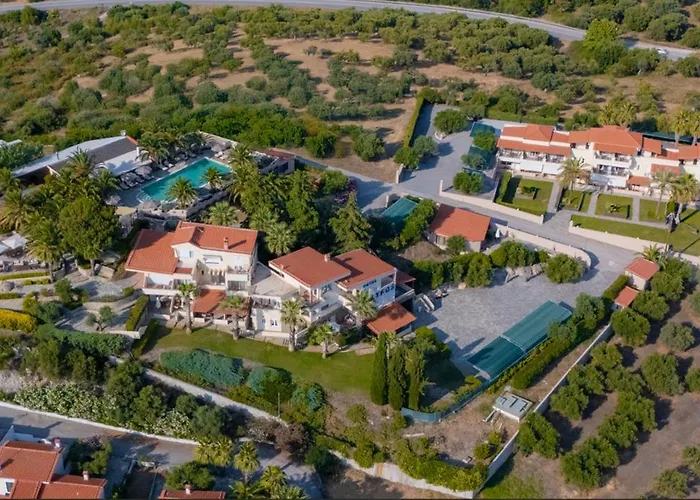 Hotel Kelyfos 4*