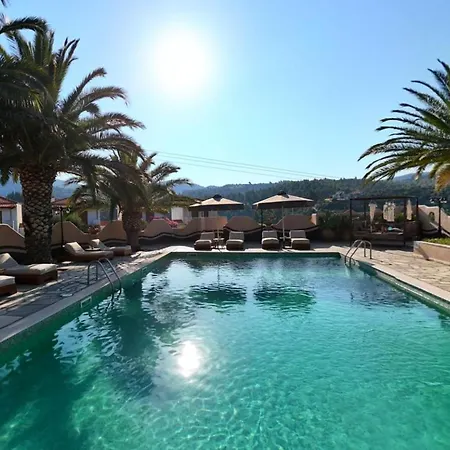 Kelyfos 4* Néosz Marmarász