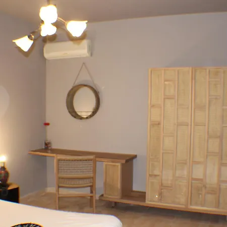 Kelyfos 4* Néosz Marmarász